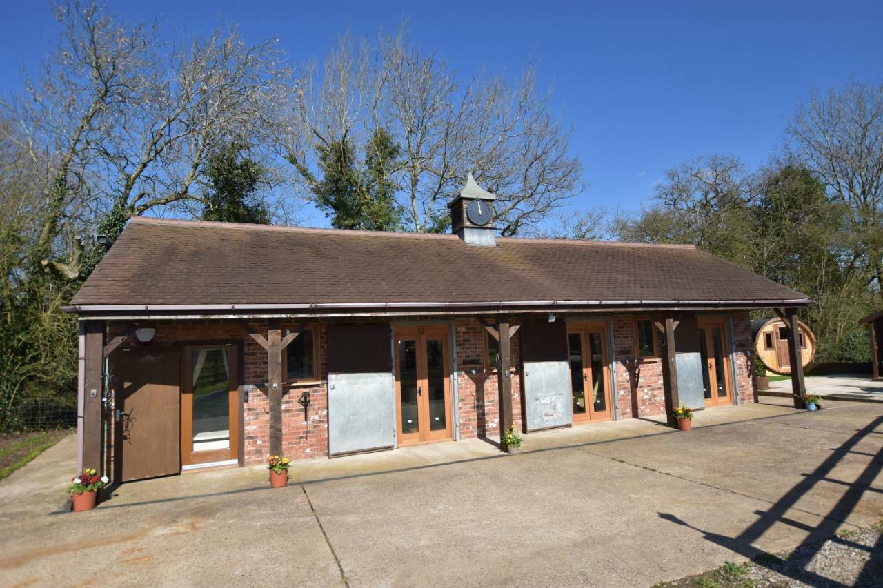 Oak Tree Stables Cottage Birmingham Exterior photo